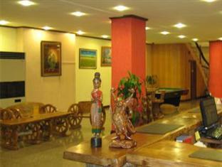 Laoag Renzo Hotel Екстер'єр фото